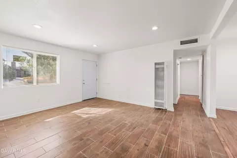 Living - 3248 Gregory Dr, Mojave, CA 93501 photo 3 of 6