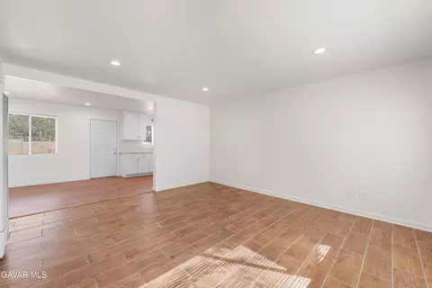 Living - 3248 Gregory Dr, Mojave, CA 93501 photo 1 of 6