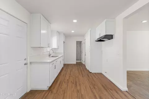 Entry Way - 3248 Gregory Dr, Mojave, CA 93501 photo 1 of 4
