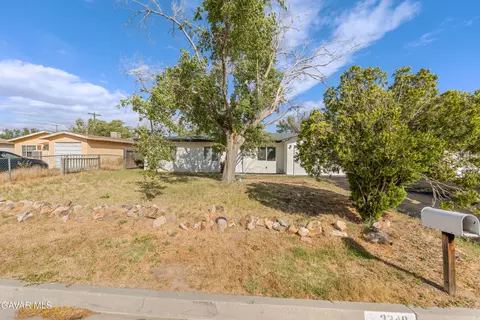 Exterior - 3248 Gregory Dr, Mojave, CA 93501 photo 4 of 9