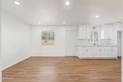 Living - 3248 Gregory Dr, Mojave, CA 93501 photo 5 of 6