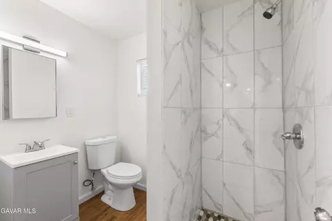 Bath - 3248 Gregory Dr, Mojave, CA 93501 photo 1 of 2
