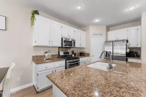 Kitchen - 44340 W 46th St, Lancaster, CA 93536 photo 7 of 7