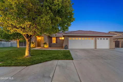44340 46th St W, Lancaster, CA 93536