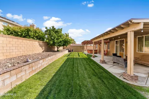 Exterior - 44340 W 46th St, Lancaster, CA 93536 photo 5 of 8