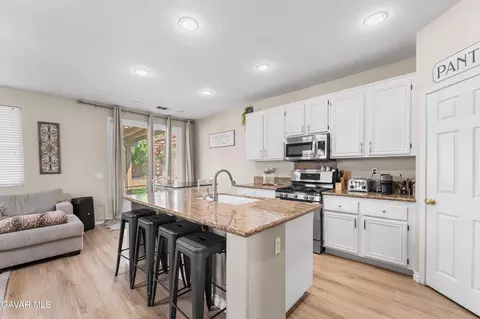 Kitchen - 44340 W 46th St, Lancaster, CA 93536 photo 2 of 7
