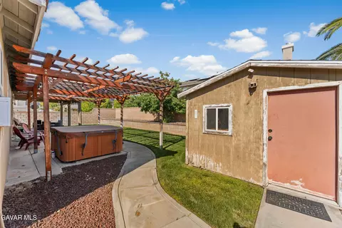 Exterior - 44340 W 46th St, Lancaster, CA 93536 photo 8 of 8