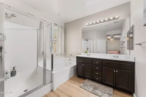 Bath - 44340 W 46th St, Lancaster, CA 93536 photo 1 of 2