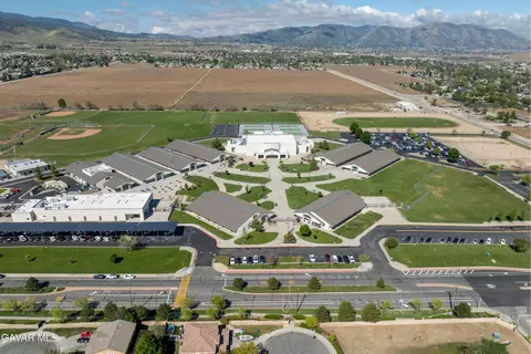 View/Area - 905 Valerie Ln, Tehachapi, CA 93561 photo 9 of 11