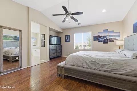 Bedroom - 905 Valerie Ln, Tehachapi, CA 93561 photo 2 of 5