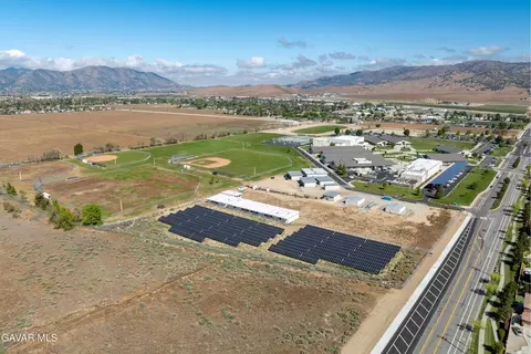 View/Area - 905 Valerie Ln, Tehachapi, CA 93561 photo 4 of 11