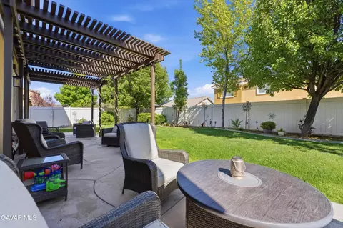 Exterior - 905 Valerie Ln, Tehachapi, CA 93561 photo 4 of 6