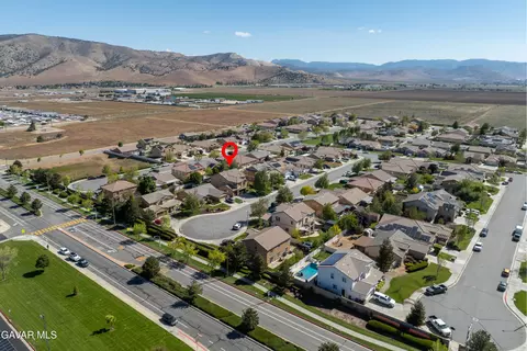 View/Area - 905 Valerie Ln, Tehachapi, CA 93561 photo 3 of 11