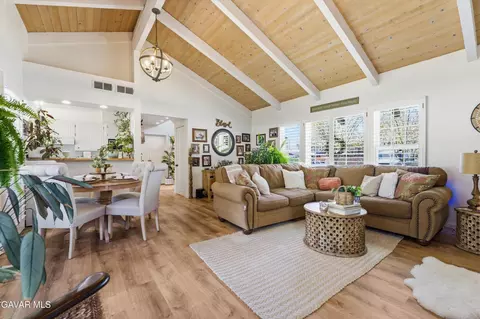 Living - 5 Meadow Lakes Dr, Tehachapi, CA 93561 photo 1 of 2