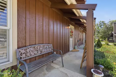 Exterior - 5 Meadow Lakes Dr, Tehachapi, CA 93561 photo 4 of 6