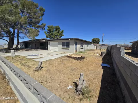 26501 Ferguson St, Boron, CA 93516 photo 2