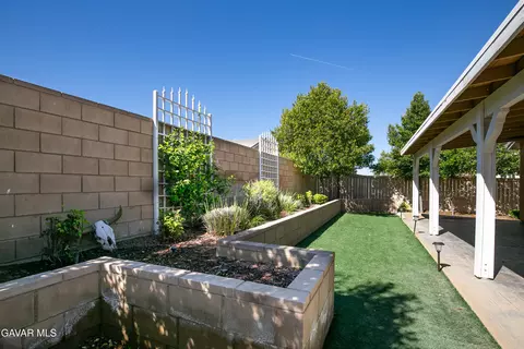 Exterior - 3550 Emerald Ln, Lancaster, CA 93535 photo 4 of 4