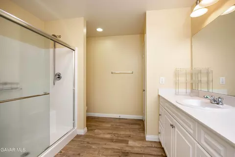 Bath - 3550 Emerald Ln, Lancaster, CA 93535 photo 1 of 1
