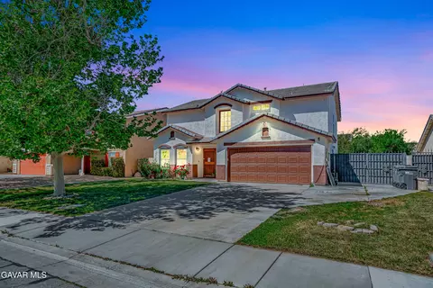 45441 Pickford Ave, Lancaster, CA 93534