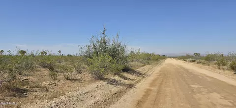 175 Th St E Ave W14, Llano, CA 93544 photo 13
