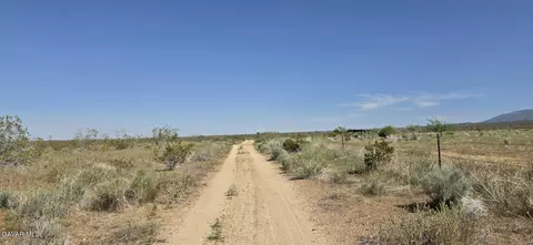 175 Th St E Ave W14, Llano, CA 93544 photo 6