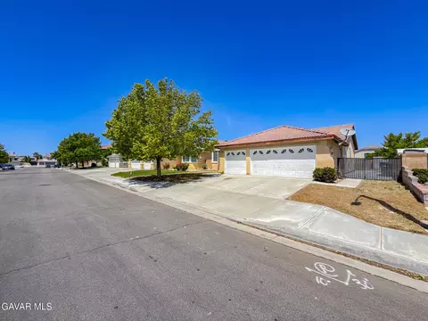 4557 Avenue J5 W, Lancaster, CA 93536