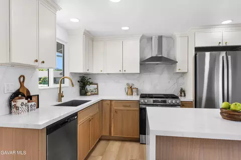 Kitchen - 378 Murray Ave, Camarillo, CA 93012 photo 4 of 8
