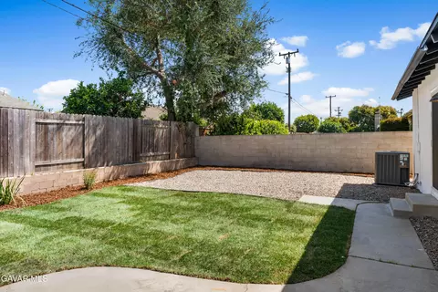Exterior - 378 Murray Ave, Camarillo, CA 93012 photo 10 of 11
