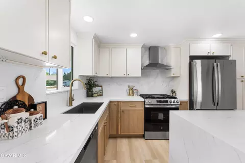 Kitchen - 378 Murray Ave, Camarillo, CA 93012 photo 5 of 8
