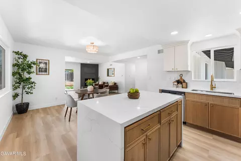 Kitchen - 378 Murray Ave, Camarillo, CA 93012 photo 7 of 8