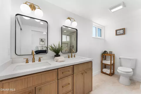 Bath - 378 Murray Ave, Camarillo, CA 93012 photo 1 of 5