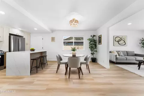 Dining - 378 Murray Ave, Camarillo, CA 93012 photo 1 of 3