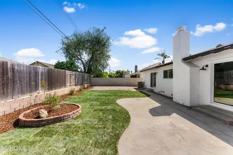 Exterior - 378 Murray Ave, Camarillo, CA 93012 photo 9 of 11