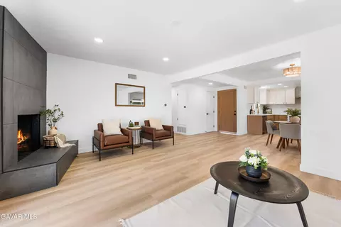 Living - 378 Murray Ave, Camarillo, CA 93012 photo 4 of 5