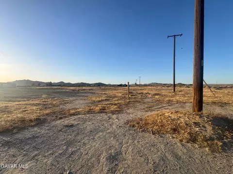 Cor Avenue Q12 171 Ste, Palmdale, CA 93591