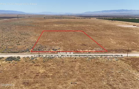 100 Th St W, Lancaster, CA 93536