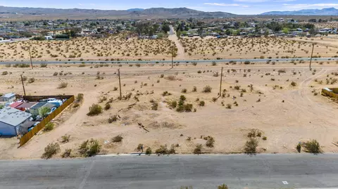 Coronado Ave, Ridgecrest, CA 93555 photo 6