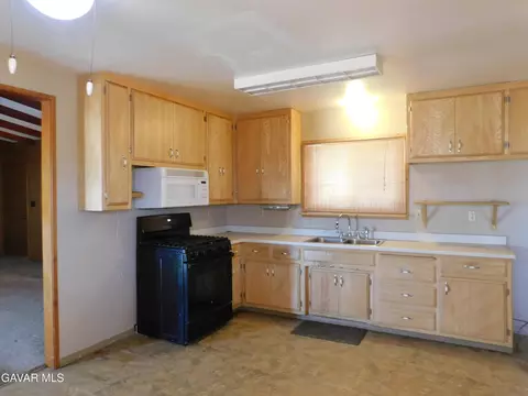 Kitchen - 16873 Alexander Ave, North Edwards, CA 93523 photo 2 of 2