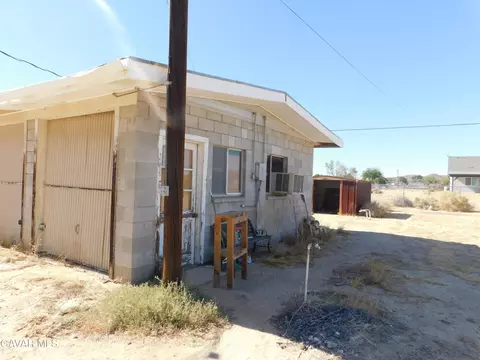 Exterior - 16873 Alexander Ave, North Edwards, CA 93523 photo 6 of 12