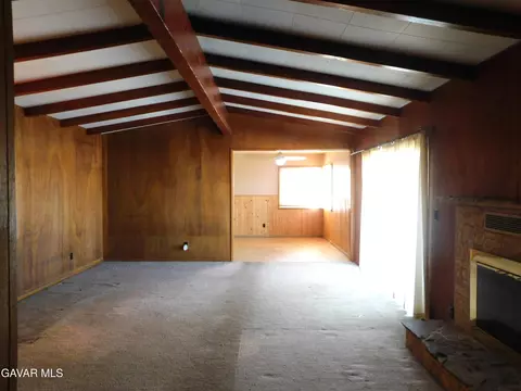 Living - 16873 Alexander Ave, North Edwards, CA 93523 photo 3 of 4
