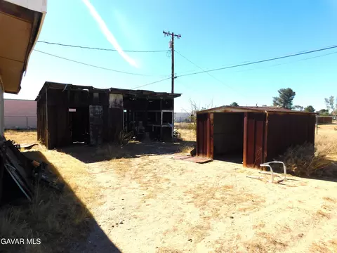 Exterior - 16873 Alexander Ave, North Edwards, CA 93523 photo 7 of 12