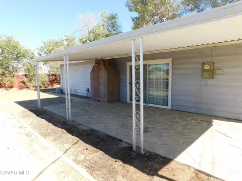 Exterior - 16873 Alexander Ave, North Edwards, CA 93523 photo 3 of 12