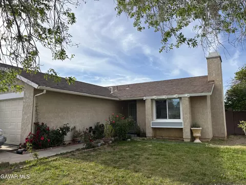 3107 E Avenue R-5, Palmdale, CA 93550 photo 2