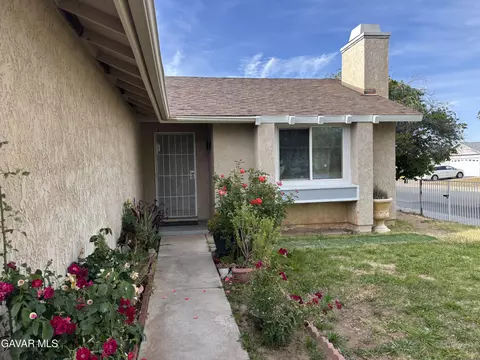3107 E Avenue R-5, Palmdale, CA 93550 photo 4
