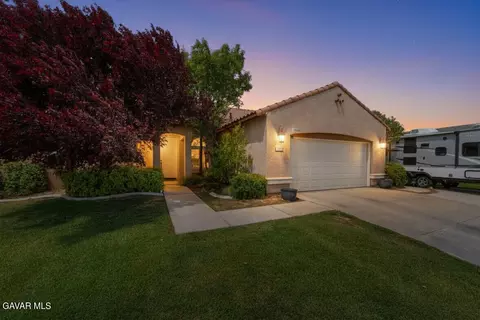 43851 37th St, Lancaster, CA 93536
