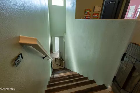 Entry Way - 6550 Bicknell Ct, Palmdale, CA 93552 photo 1 of 4