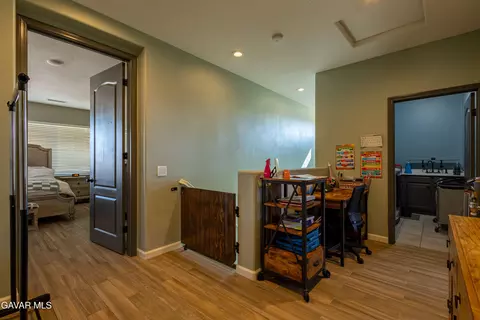 Entry Way - 6550 Bicknell Ct, Palmdale, CA 93552 photo 4 of 4