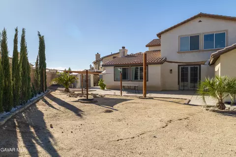 Exterior - 6550 Bicknell Ct, Palmdale, CA 93552 photo 7 of 11