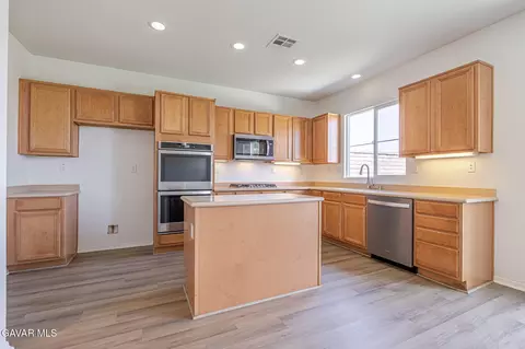2121 Pearmain Dr, Palmdale, CA 93551 photo 6