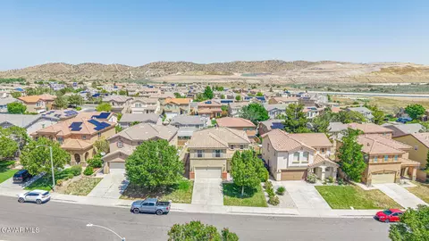 2121 Pearmain Dr, Palmdale, CA 93551 photo 29